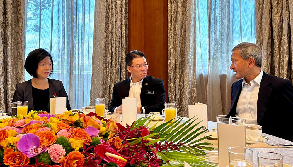 倪可敏访狮城·交流城市规划 隆新高铁可扩经济合作